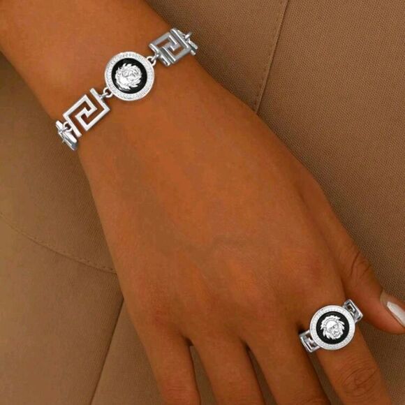 Designer Inspired Lion Ring & Bracelet Set - Picture 1 of 3